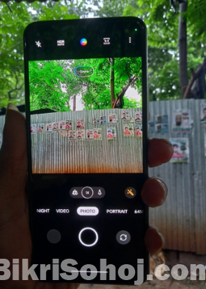 Realmi 8